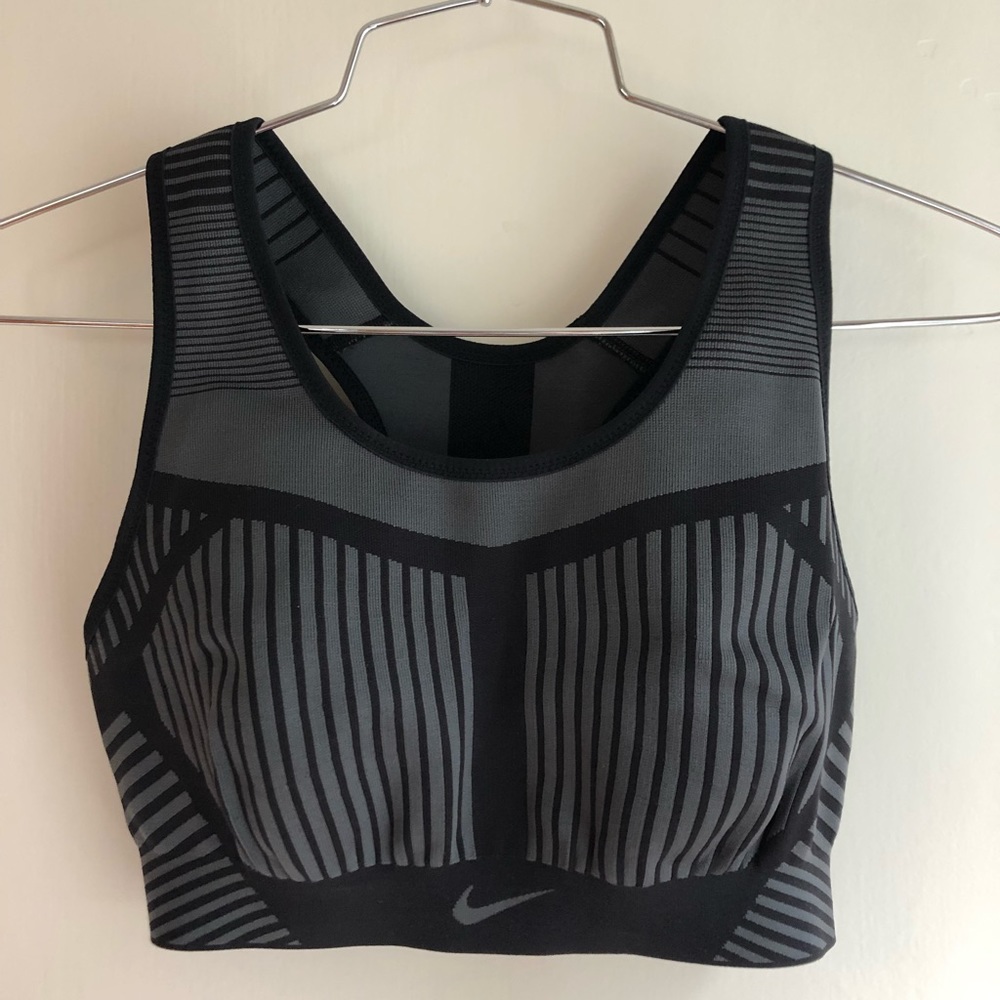 Nike FE/NOM Flyknit Women's Sports Bra size Large